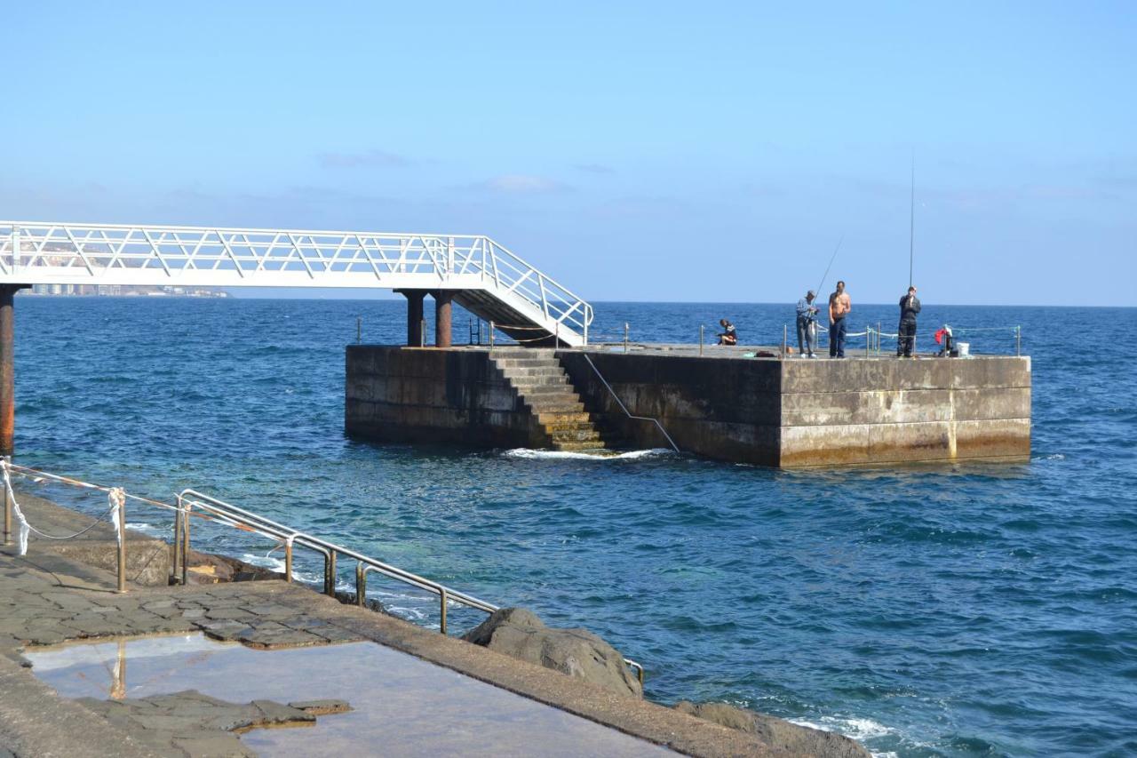 Apartamento Vacacional Atico Frente Al Mar Candelaria Exterior foto